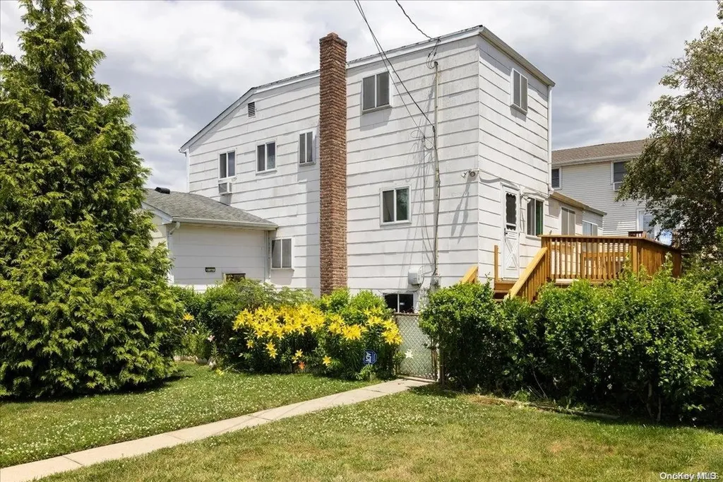 61 Bryant Street Freeport NY 11520