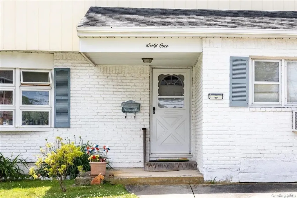 61 Bryant Street Freeport NY 11520