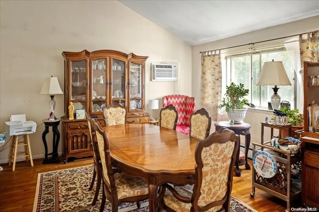 61 Bryant Street Freeport NY 11520