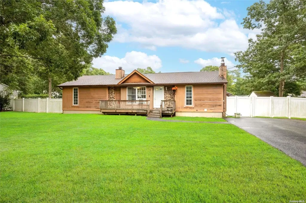 49 Concord Road Shirley NY 11967