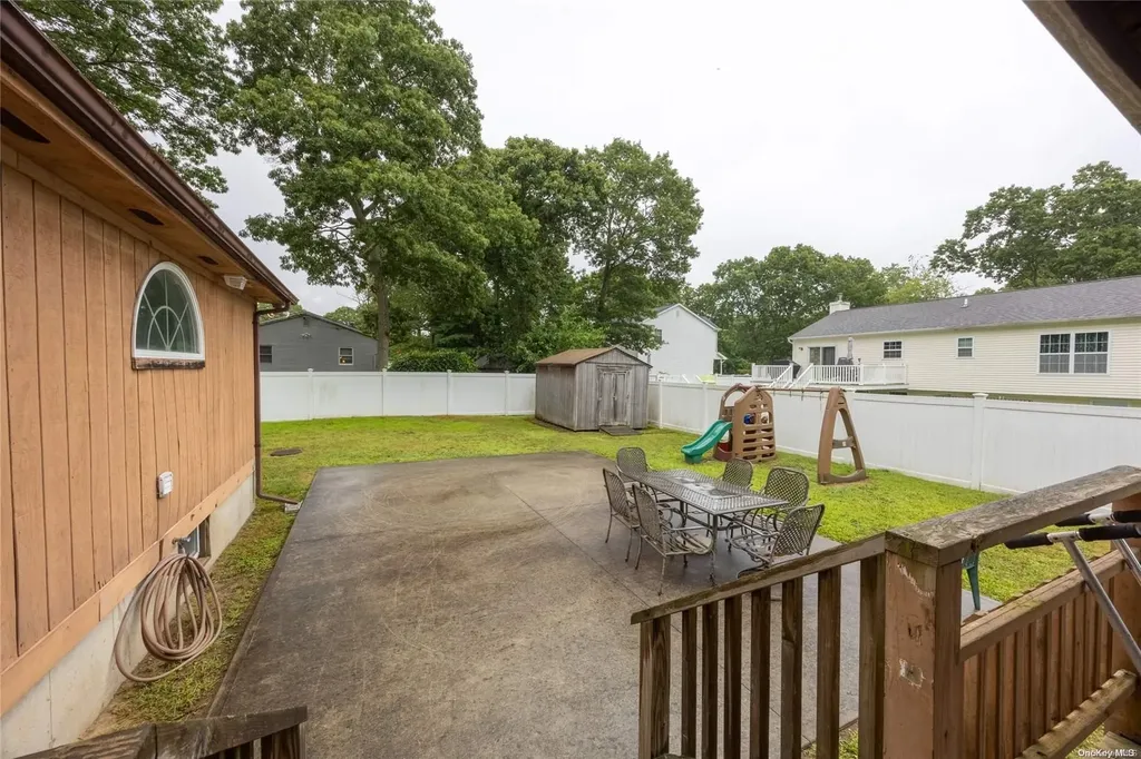 49 Concord Road Shirley NY 11967
