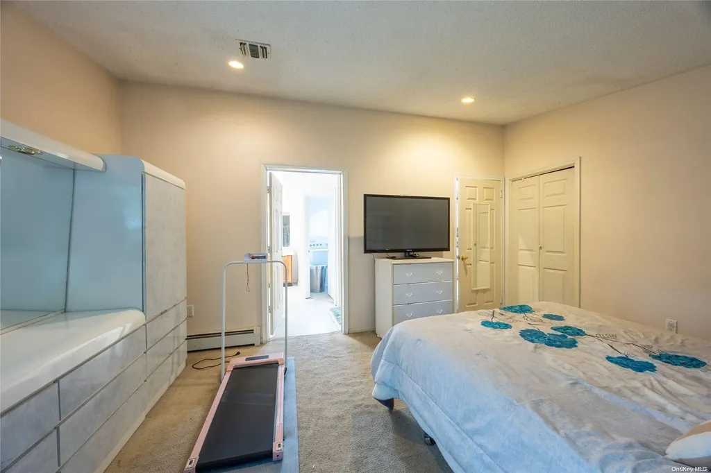49 Concord Road Shirley NY 11967
