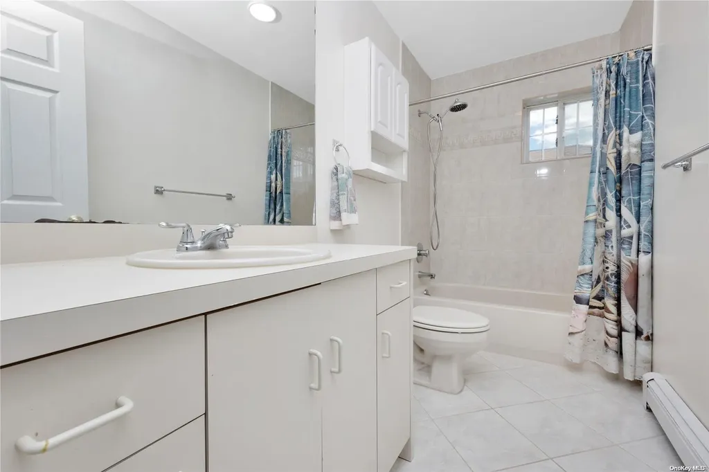 3472 Riverside Drive Oceanside NY 11572
