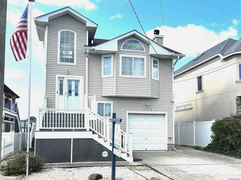 3472 Riverside Drive Oceanside NY 11572