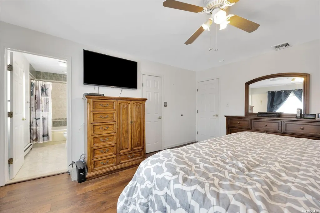 3472 Riverside Drive Oceanside NY 11572