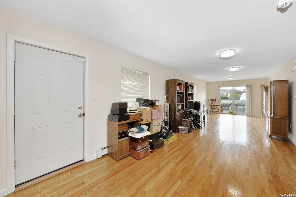 3472 Riverside Drive Oceanside NY 11572
