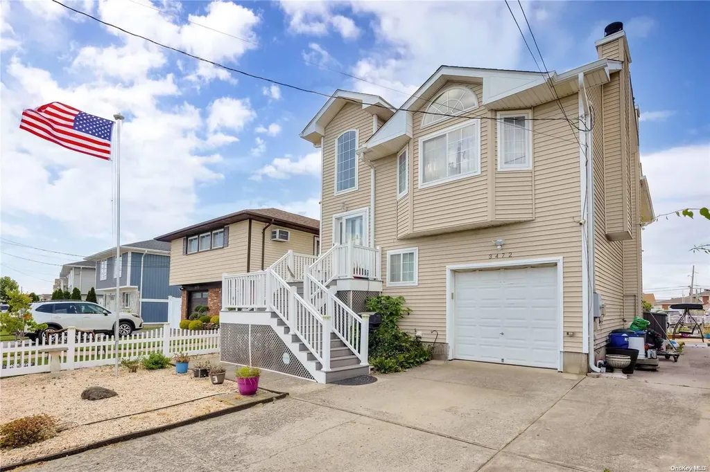 3472 Riverside Drive Oceanside NY 11572