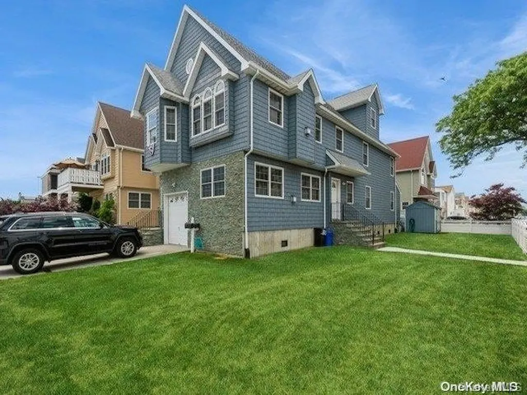 305 Roosevelt Boulevard Long Beach NY 11561