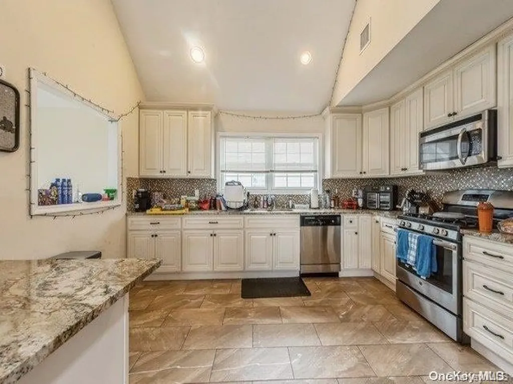 305 Roosevelt Boulevard Long Beach NY 11561