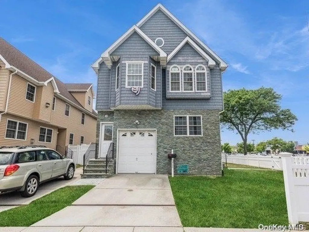 305 Roosevelt Boulevard Long Beach NY 11561