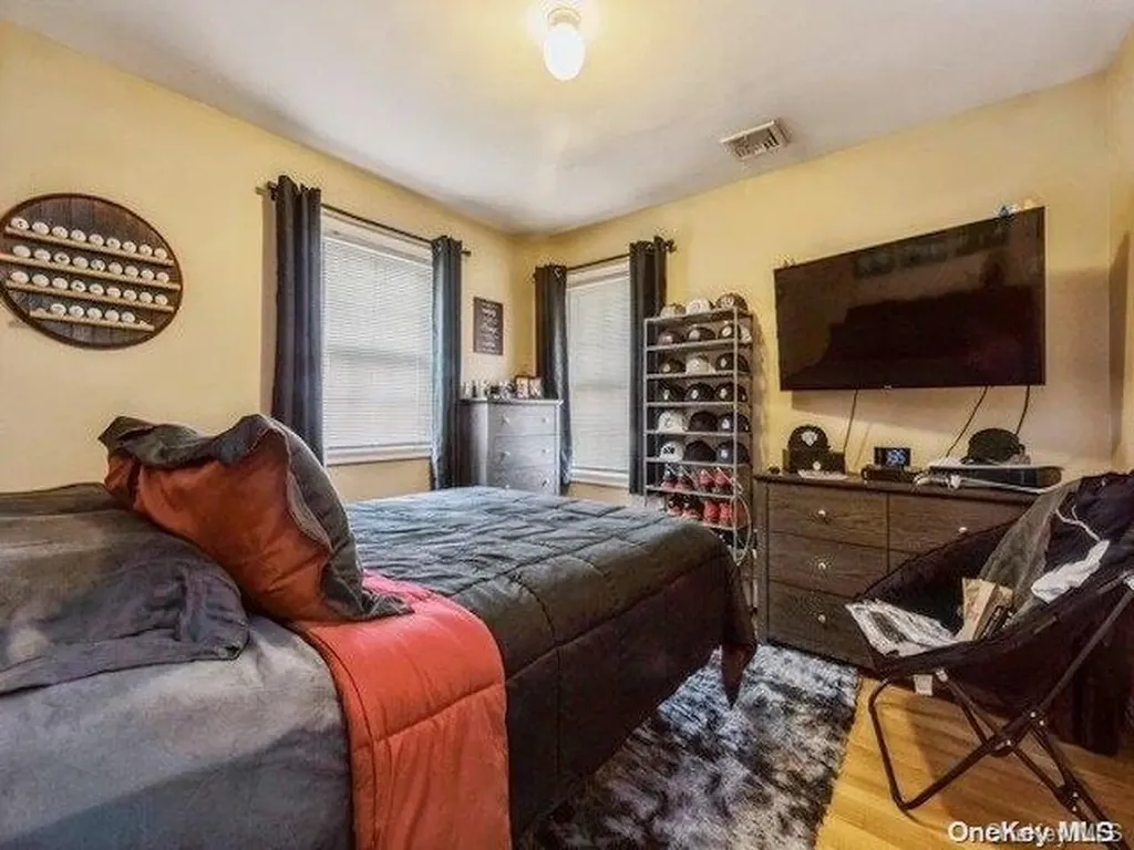 305 Roosevelt Boulevard Long Beach NY 11561