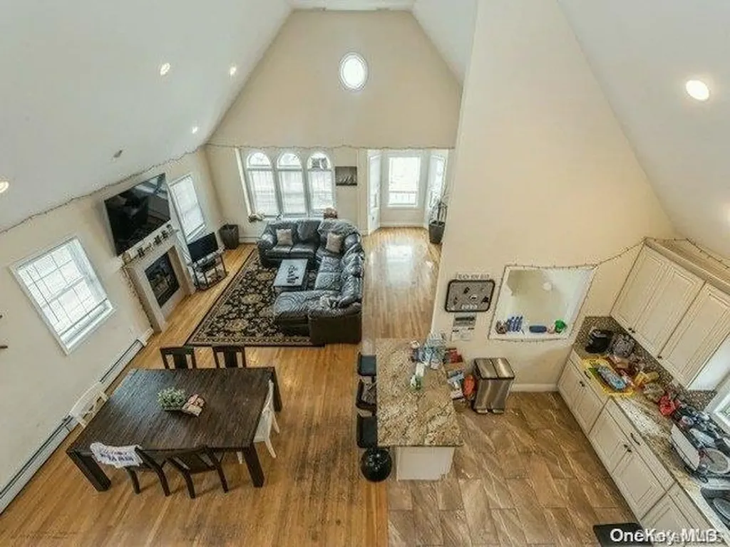 305 Roosevelt Boulevard Long Beach NY 11561