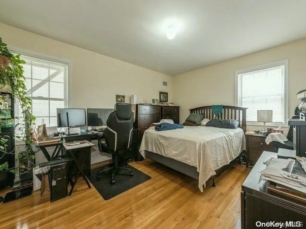 305 Roosevelt Boulevard Long Beach NY 11561