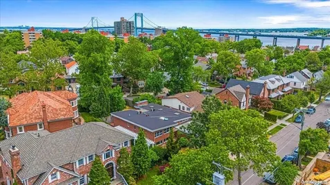 162-15 14th Avenue Beechhurst NY 11357