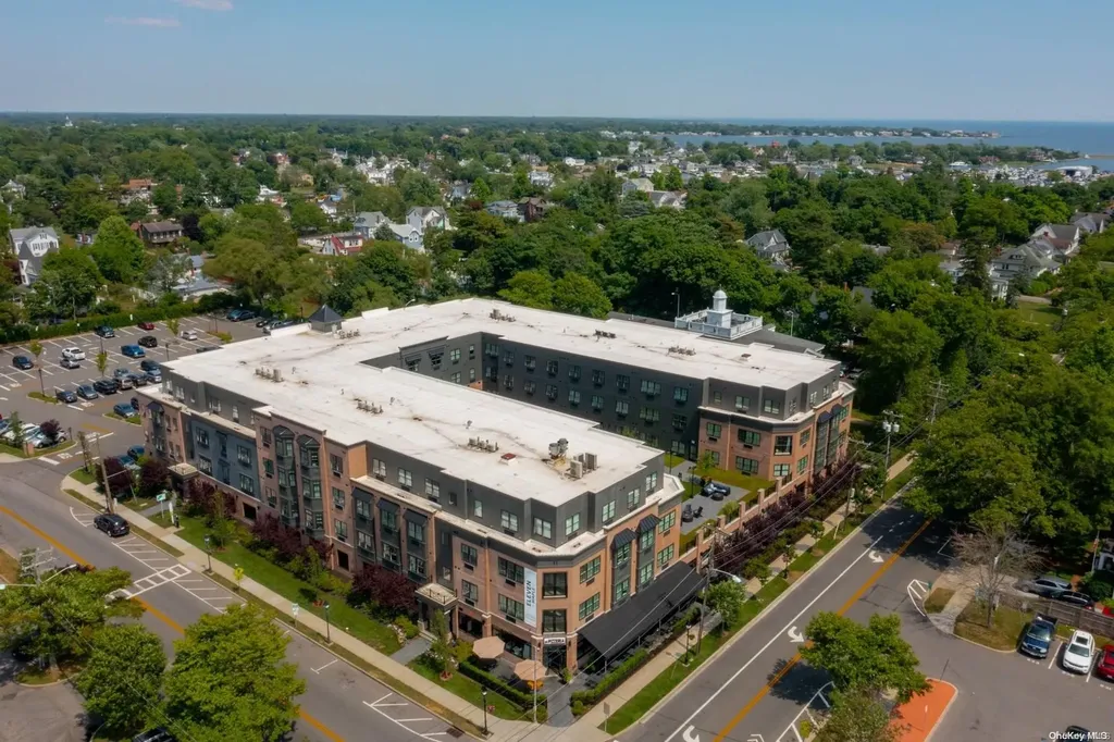 11 Maple Avenue Bay Shore NY 11706