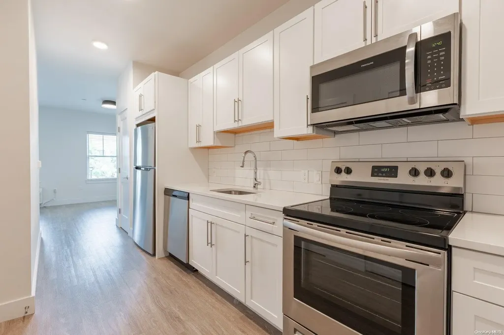 11 Maple Avenue Bay Shore NY 11706