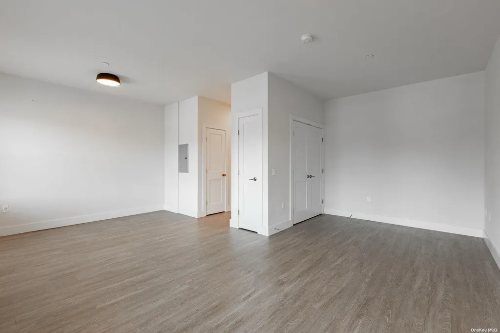 11 Maple Avenue Bay Shore NY 11706