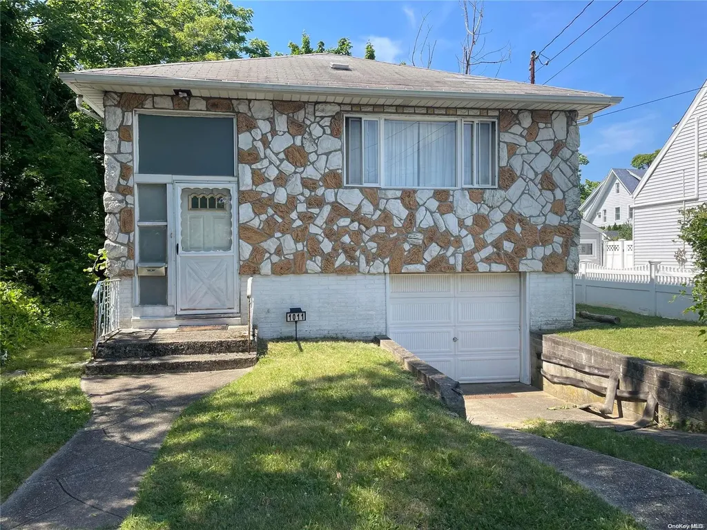 1011 Steele Boulevard Baldwin NY 11510