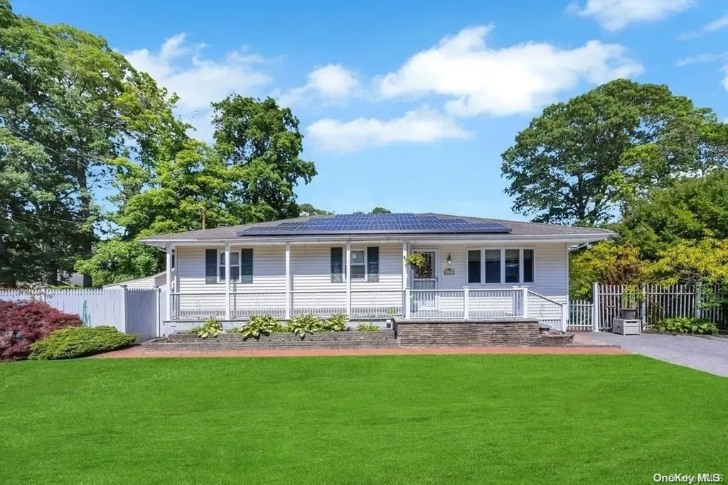 137 Dahlia Drive Mastic Beach NY 11951