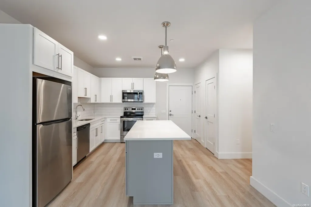 11 Maple Avenue Bay Shore NY 11706