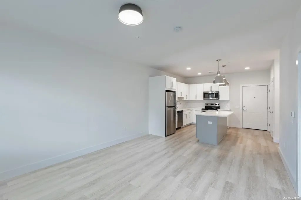 11 Maple Avenue Bay Shore NY 11706
