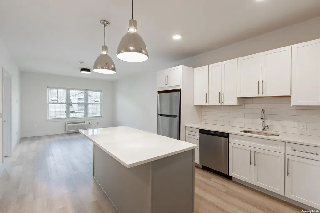 11 Maple Avenue Bay Shore NY 11706