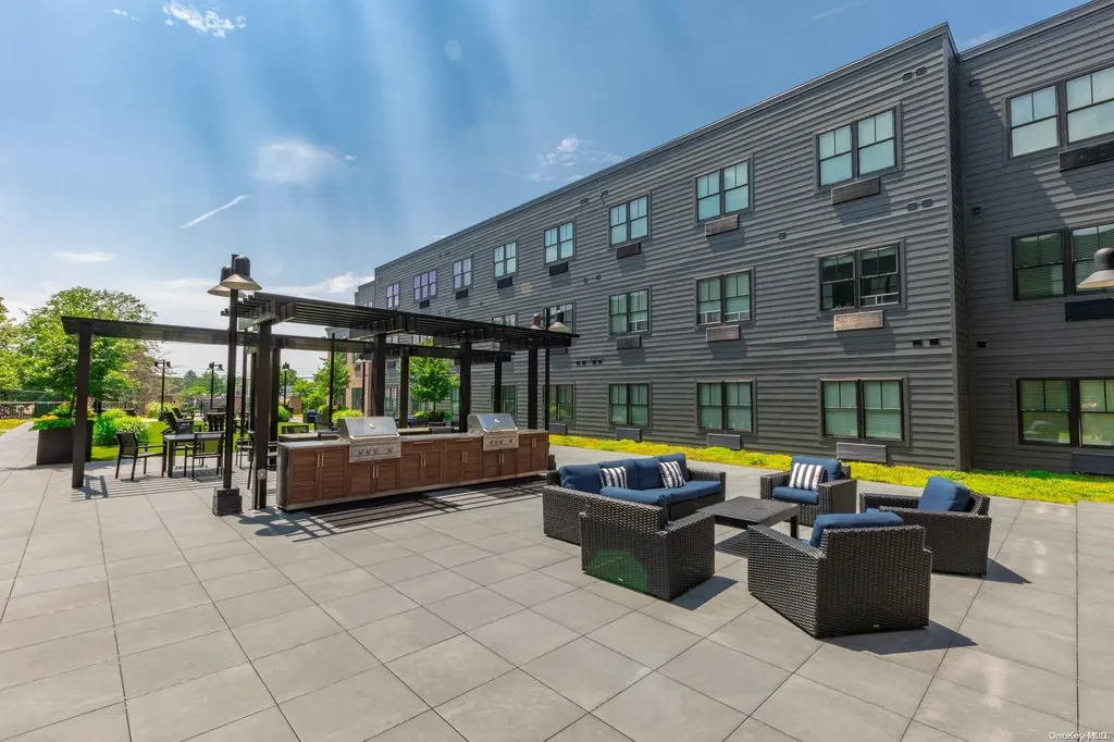 11 Maple Avenue Bay Shore NY 11706