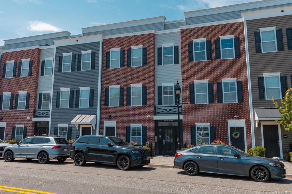 19 N Clinton Avenue Bay Shore NY 11706