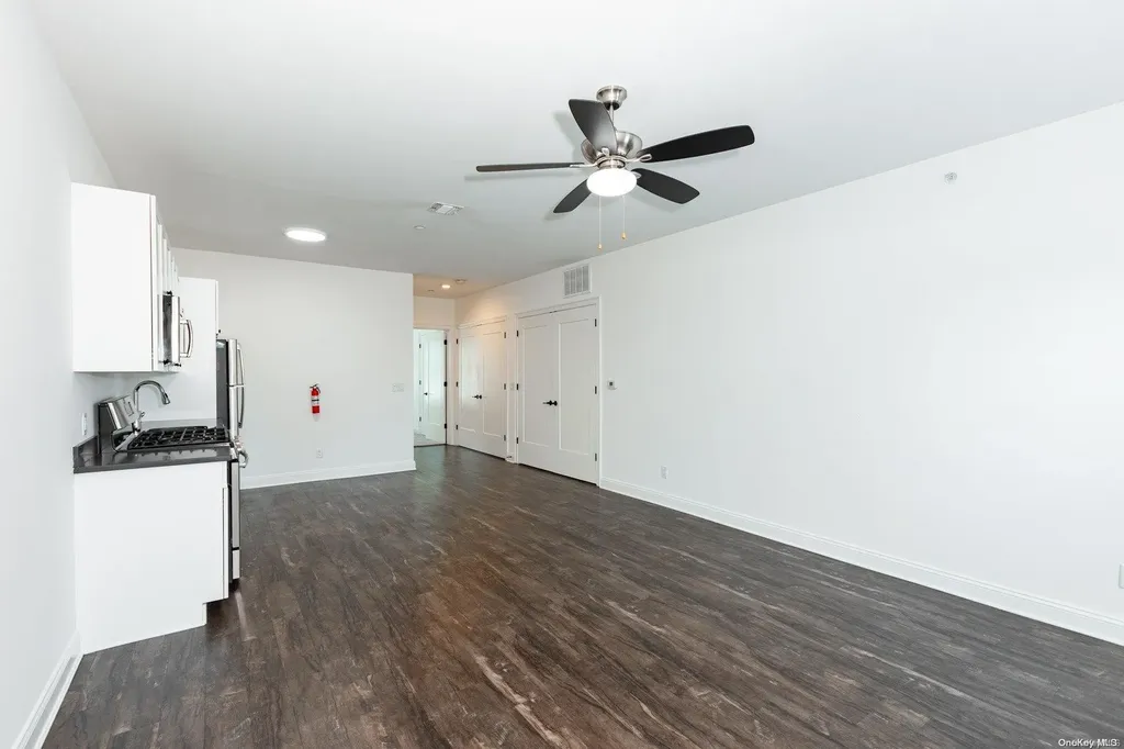 19 N Clinton Avenue Bay Shore NY 11706
