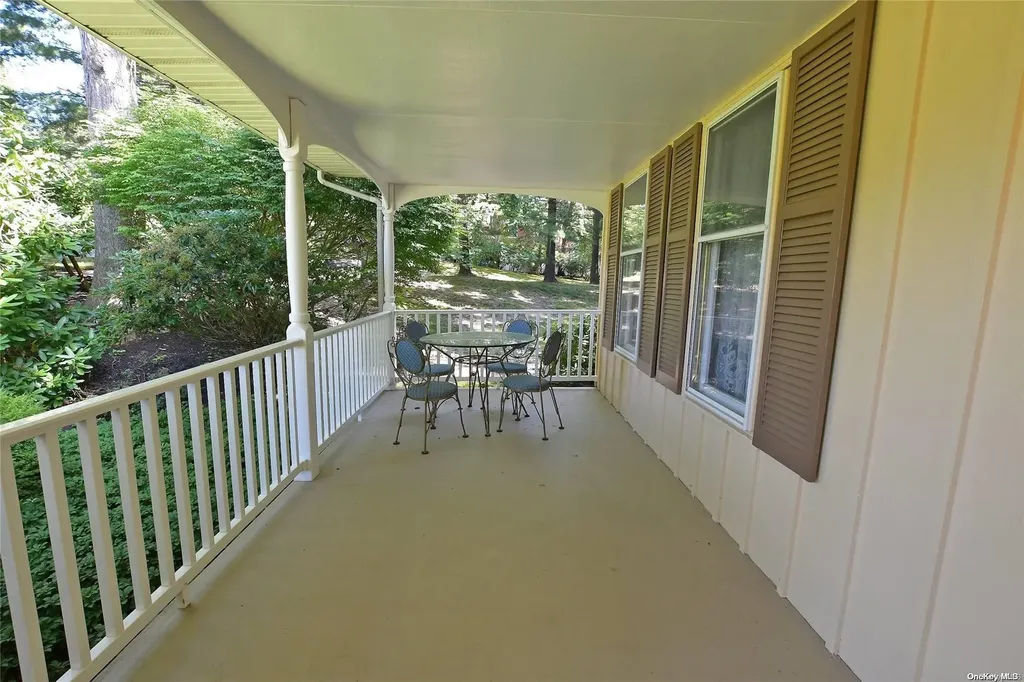 11 Southgate Shoreham NY 11786