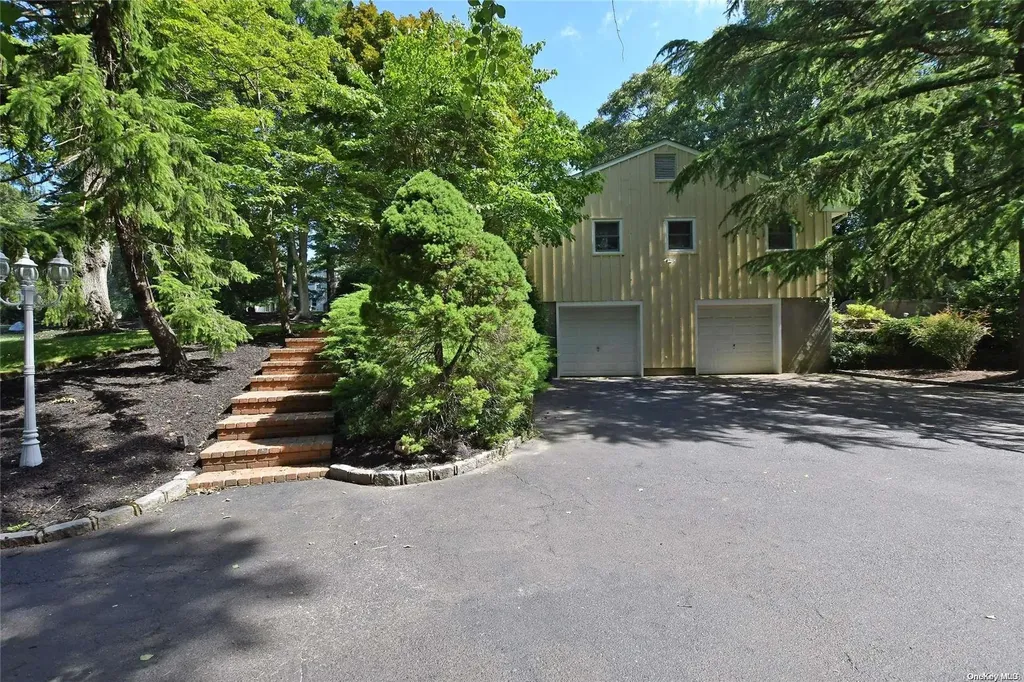 11 Southgate Shoreham NY 11786
