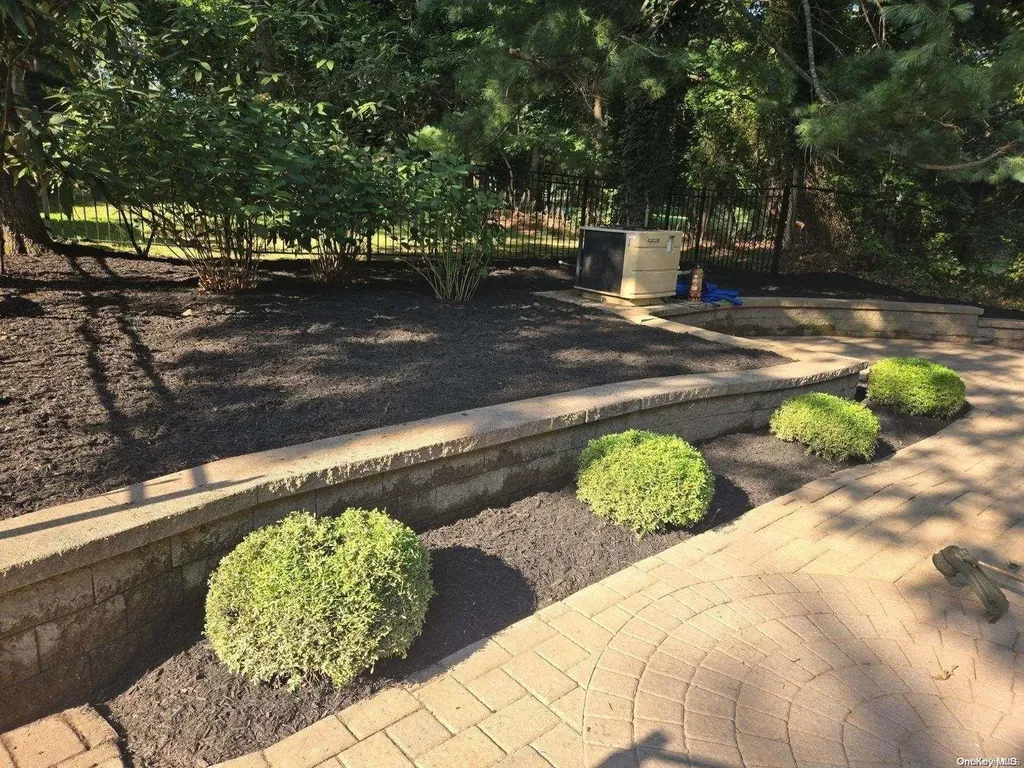 11 Southgate Shoreham NY 11786