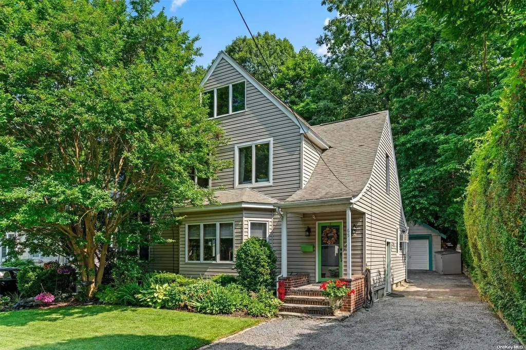 65 Abbott Drive Halesite NY 11743
