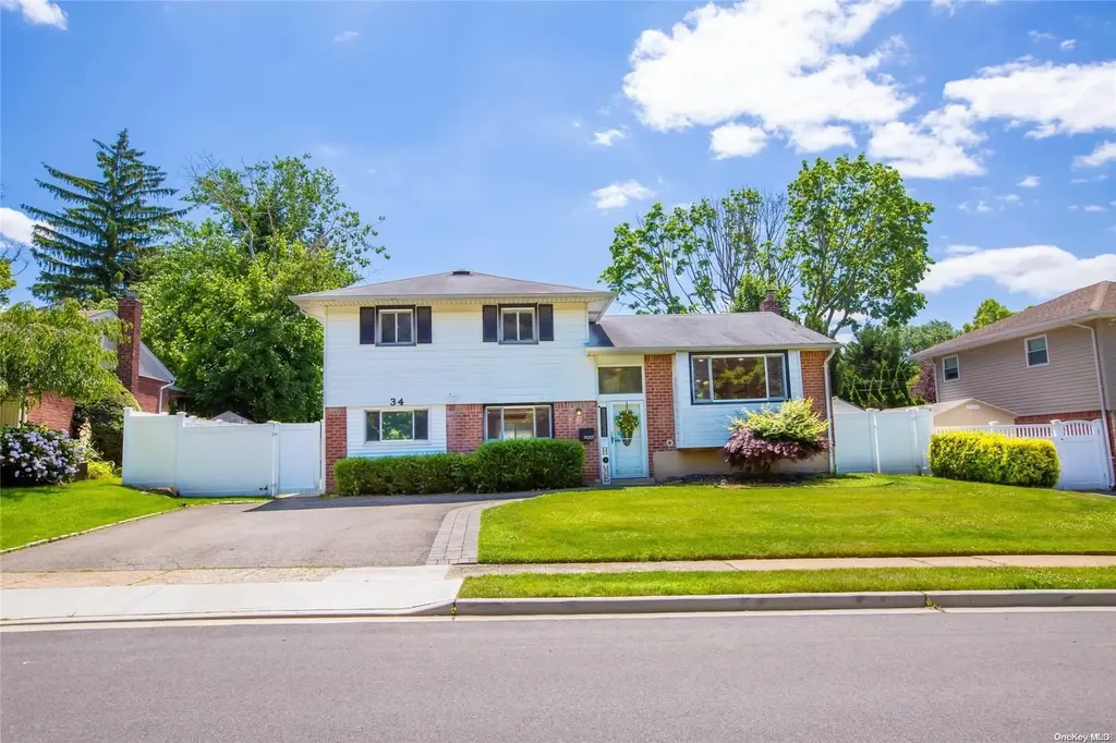 34 Michael Drive Old Bethpage NY 11804