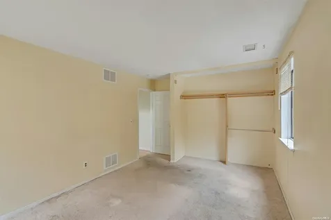 24 Contessa Port Jefferson NY 11777