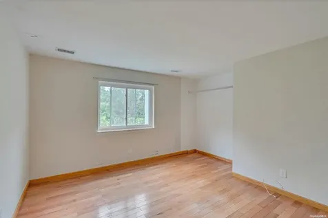 24 Contessa Port Jefferson NY 11777