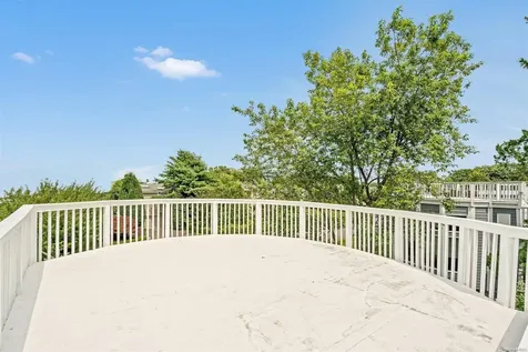 24 Contessa Port Jefferson NY 11777