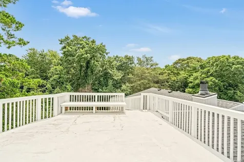 24 Contessa Port Jefferson NY 11777