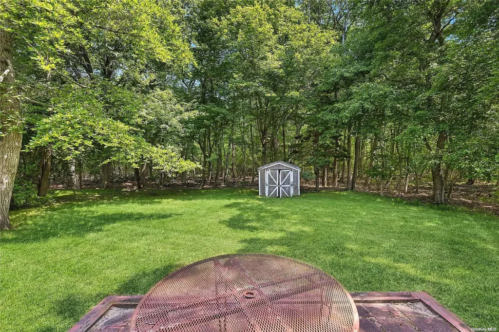 43 Chapel Lane East Hampton NY 11937