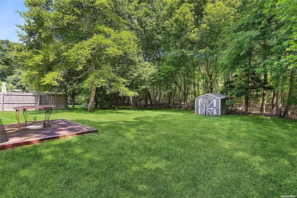43 Chapel Lane East Hampton NY 11937
