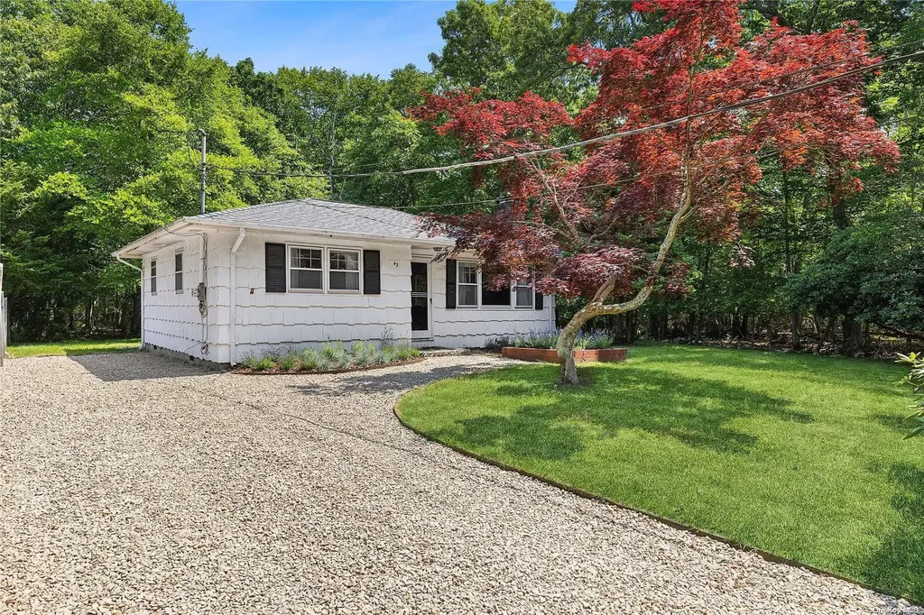 43 Chapel Lane East Hampton NY 11937