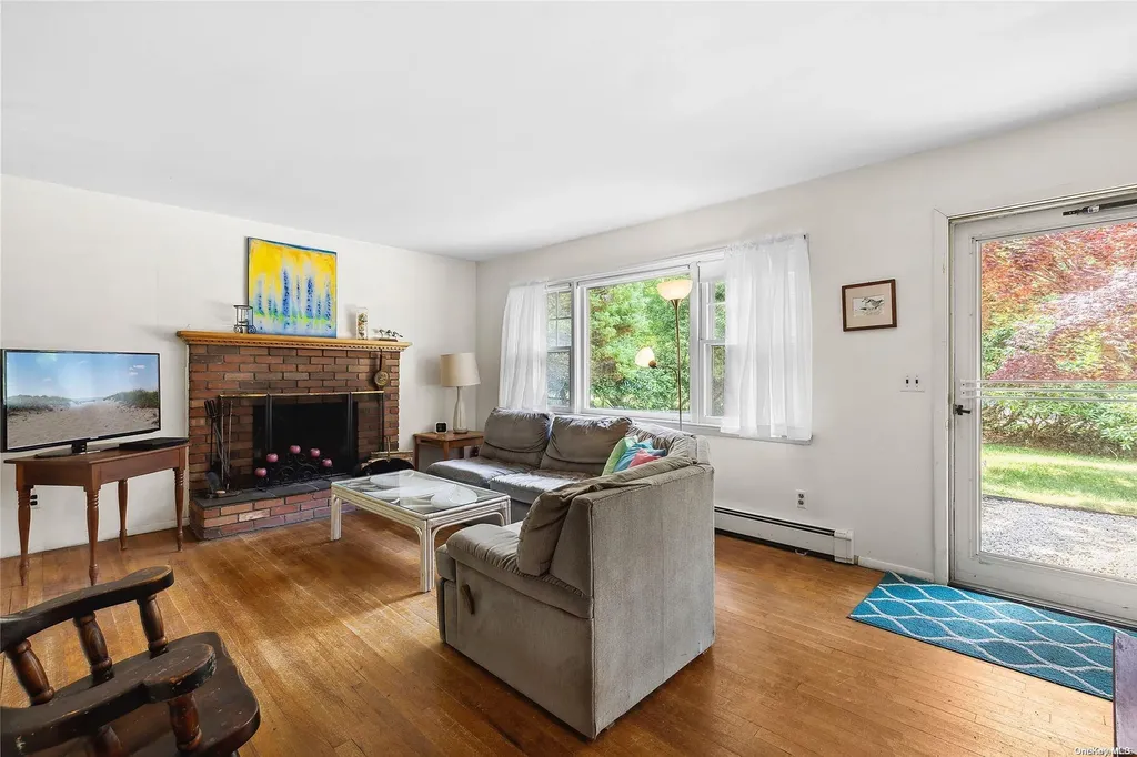 43 Chapel Lane East Hampton NY 11937