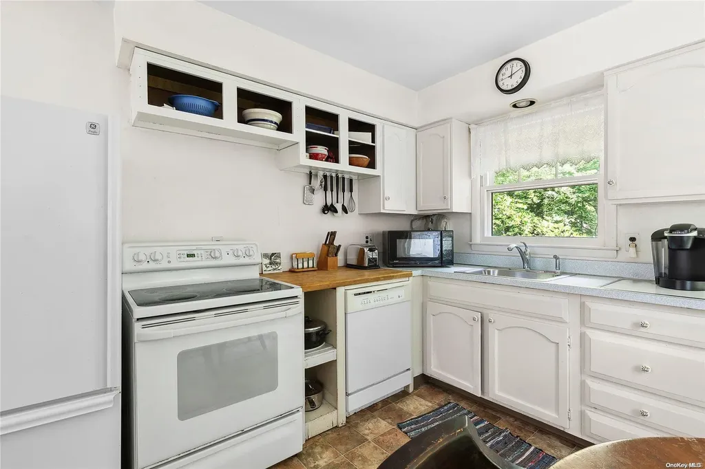 43 Chapel Lane East Hampton NY 11937