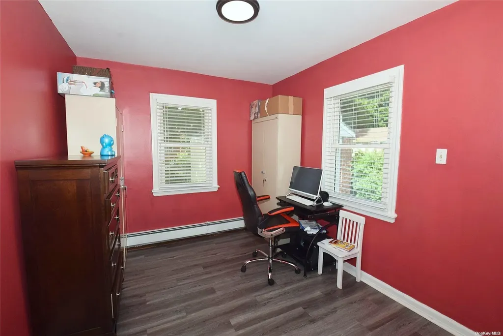 46 Mckinley Avenue Albertson NY 11507