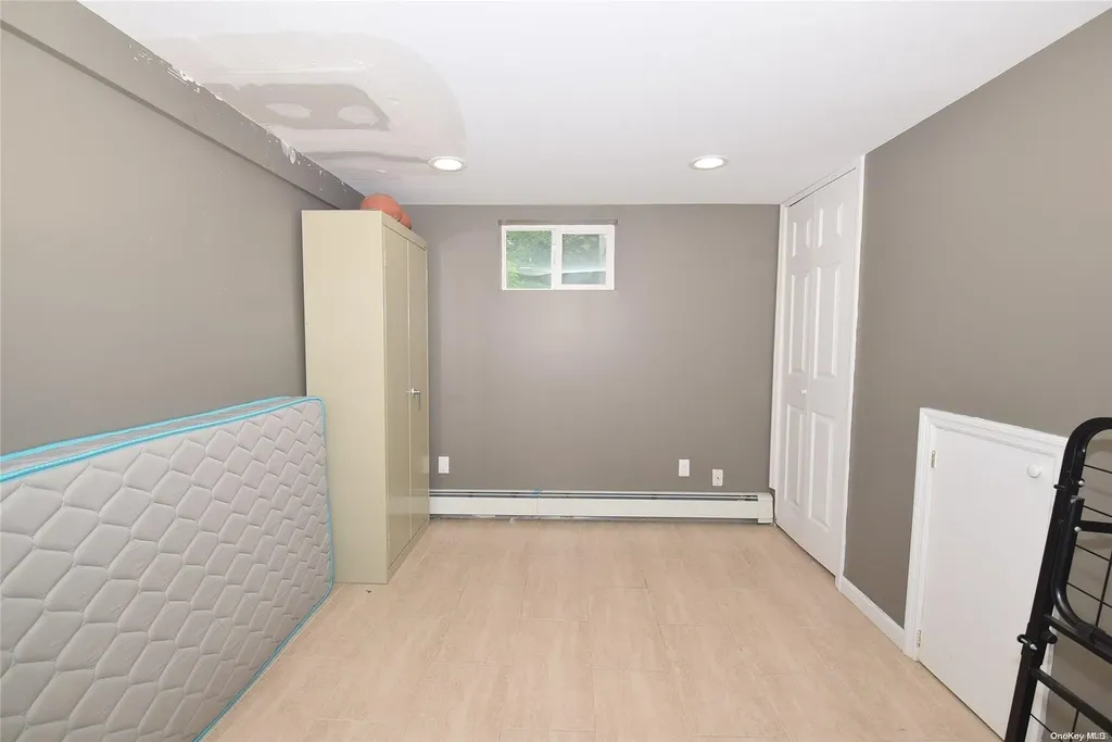 46 Mckinley Avenue Albertson NY 11507