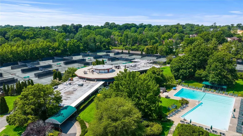 100 Long Island Expressway Manhasset NY 11030