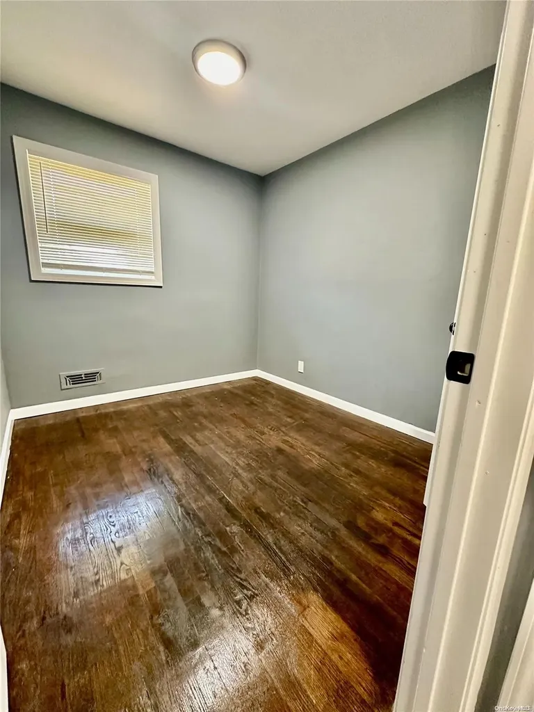 1718 Pine Acres Boulevard Bay Shore NY 11706