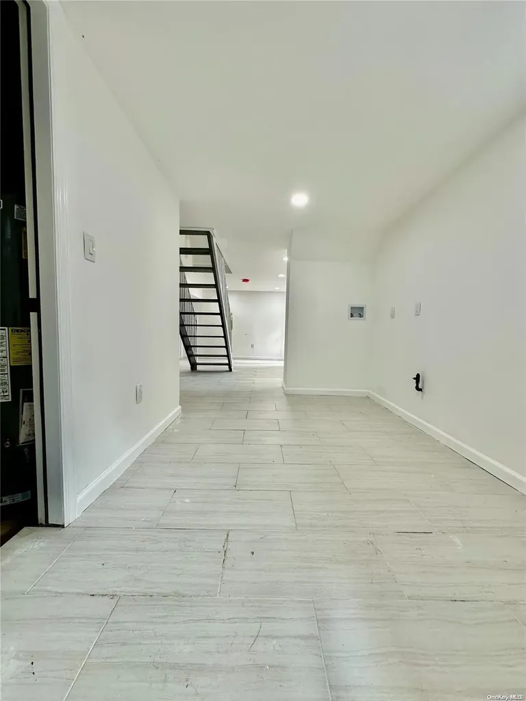 1718 Pine Acres Boulevard Bay Shore NY 11706