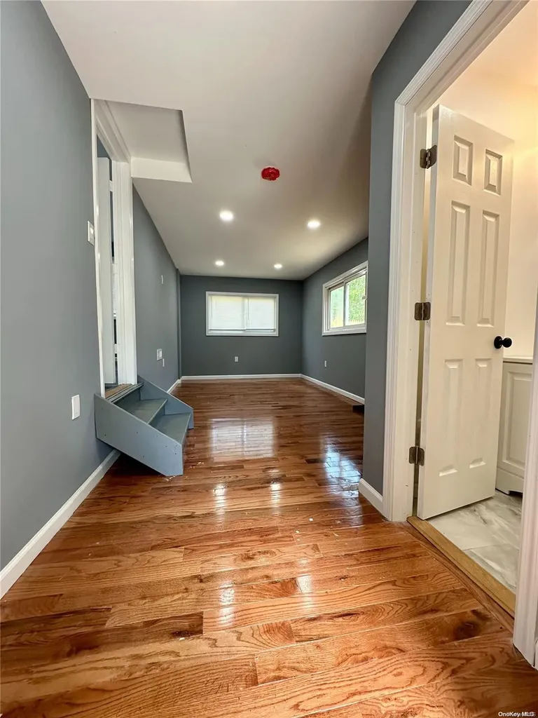 1718 Pine Acres Boulevard Bay Shore NY 11706