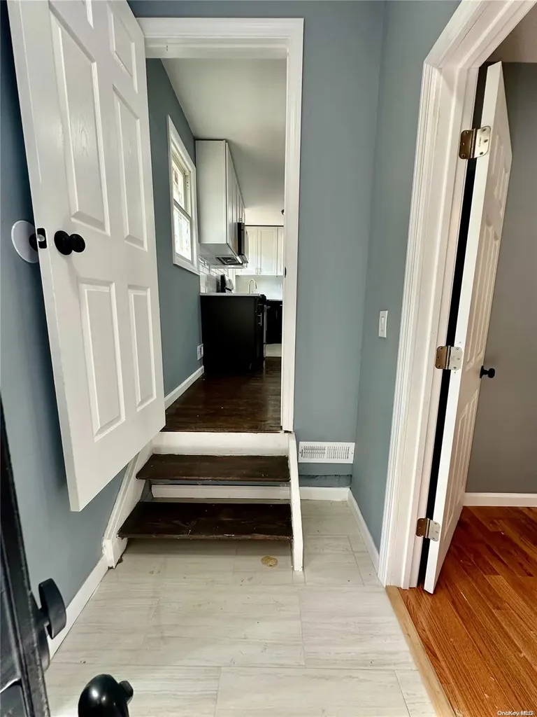 1718 Pine Acres Boulevard Bay Shore NY 11706